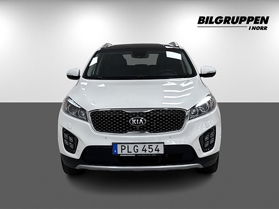 Kia Sorento 2 of 5