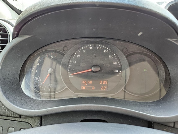 Renault Kangoo Express 19 of 22