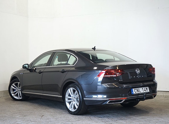 Volkswagen Passat 3 of 5