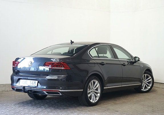 Volkswagen Passat 4 of 5