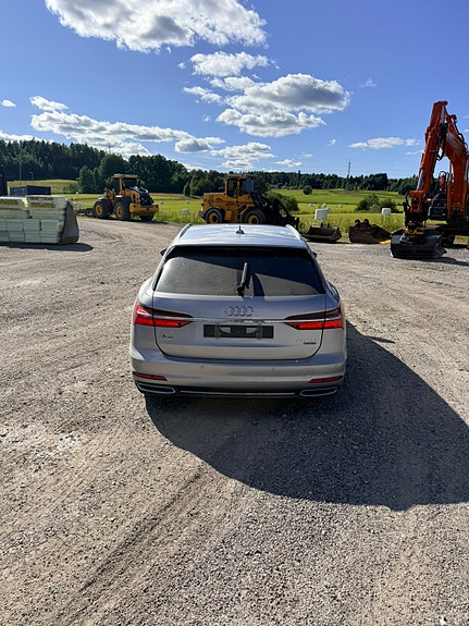 Audi A6 4 of 9