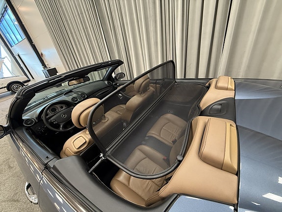 Mercedes-Benz CLK350 14 of 19