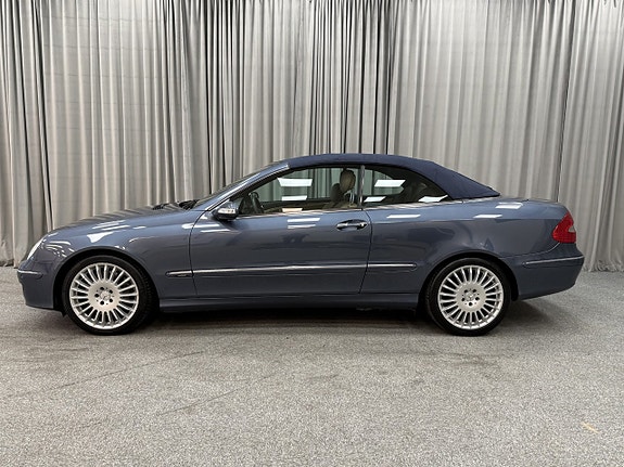 Mercedes-Benz CLK350 5 of 5