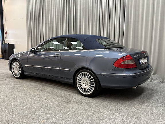 Mercedes-Benz CLK350 6 of 19