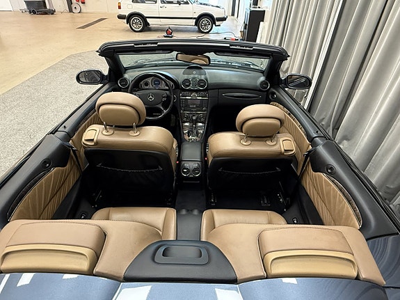Mercedes-Benz CLK350 13 of 19