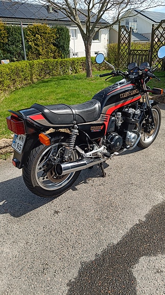 Honda CB900F 2 of 3