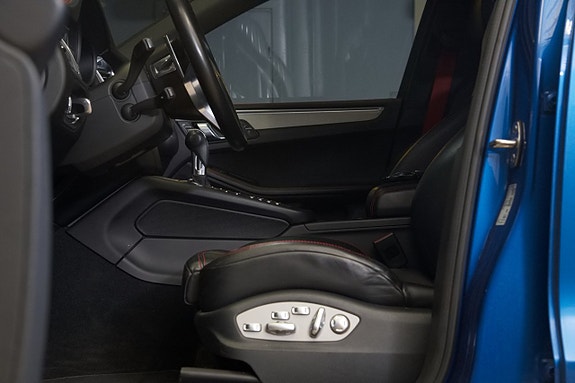 Porsche Macan GTS 10 of 21