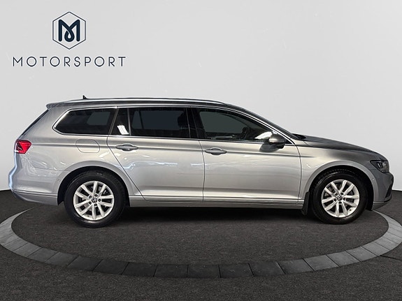 Volkswagen Passat 8 of 19