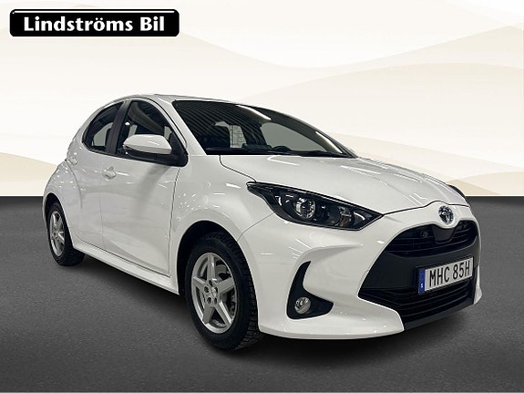 Toyota Yaris 3 of 19