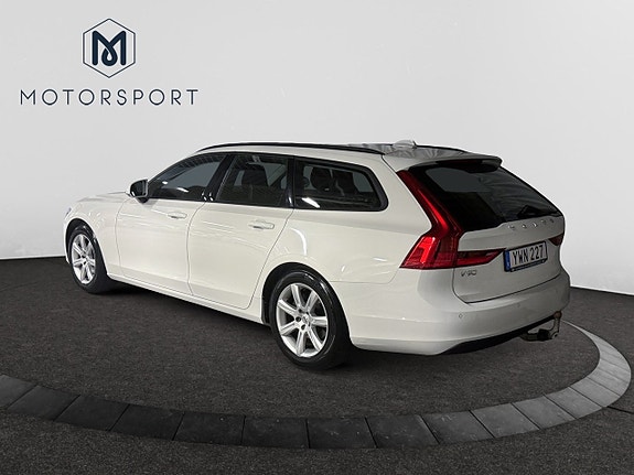 Volvo V90 4 of 5