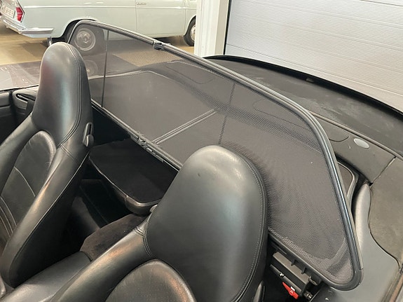 Porsche 911 Carrera 4 20 of 22