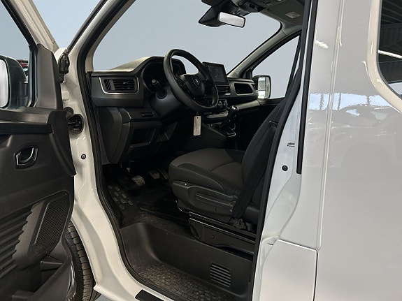 Renault Trafic 7 of 21