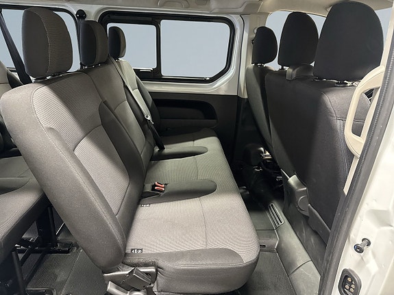 Renault Trafic 13 of 21