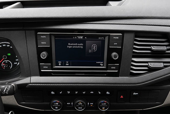 Volkswagen Caravelle 17 of 22
