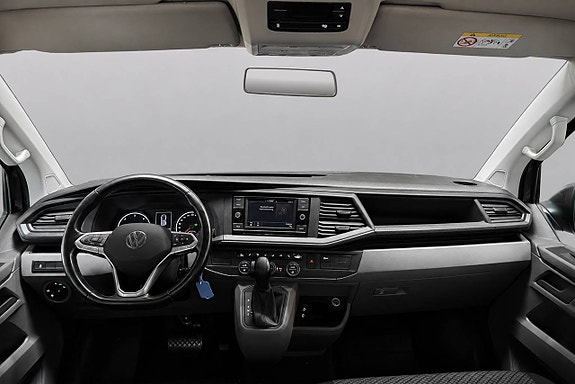 Volkswagen Caravelle 12 of 22