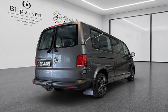 Volkswagen Caravelle 2 of 5