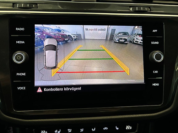 Volkswagen Tiguan 7 of 12