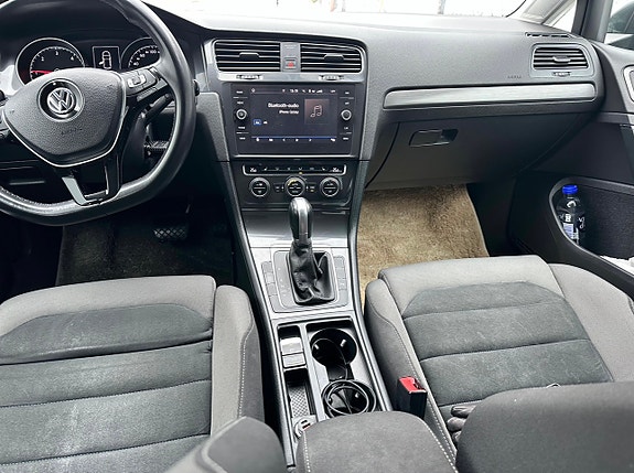Volkswagen Golf VII 5 of 5