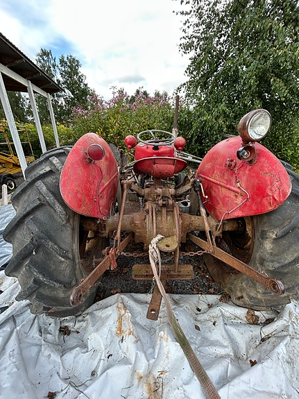 Massey Ferguson FE-35 3 of 5