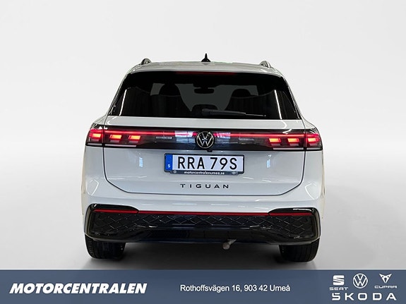 Volkswagen Tiguan 4 of 5