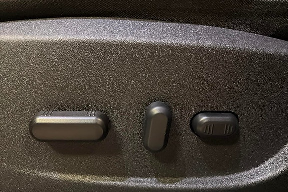 Ford Kuga 12 of 16