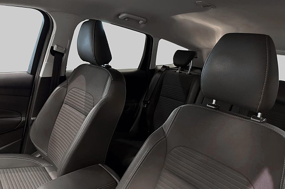 Ford Kuga 8 of 16