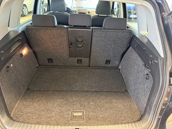 Volkswagen Tiguan 12 of 15