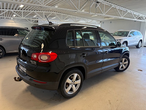Volkswagen Tiguan 3 of 15