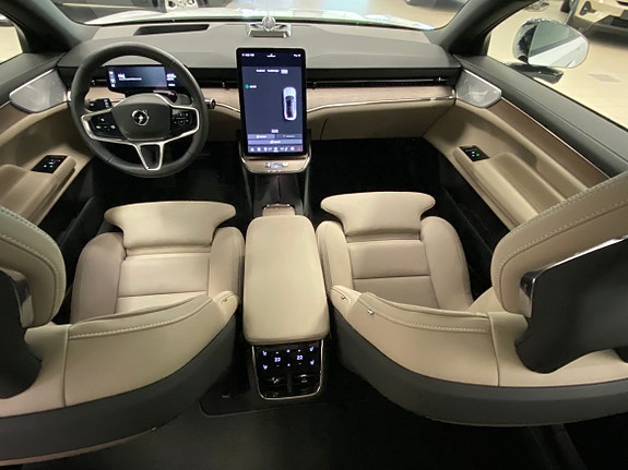 Volvo ES90 20 of 20