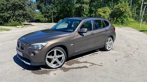 BMW X1 2 of 5