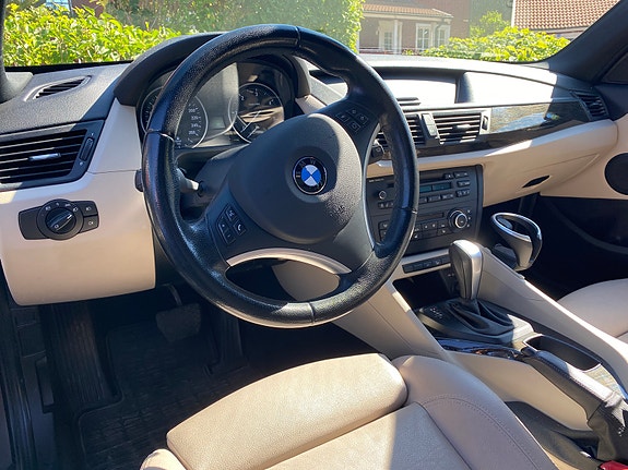 BMW X1 3 of 5
