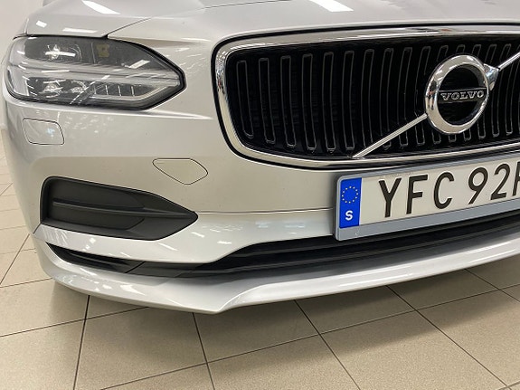 Volvo V90 2 of 5