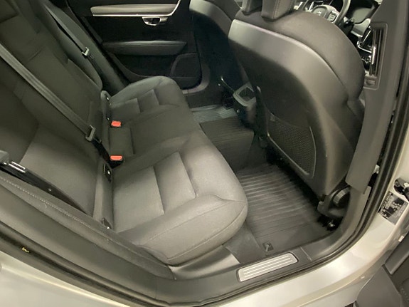 Volvo V90 8 of 13