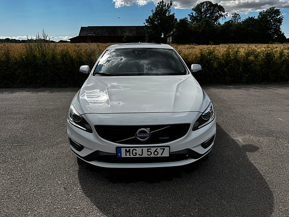 Volvo S60 3 of 5