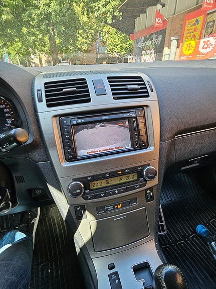 Toyota Avensis 3 of 4