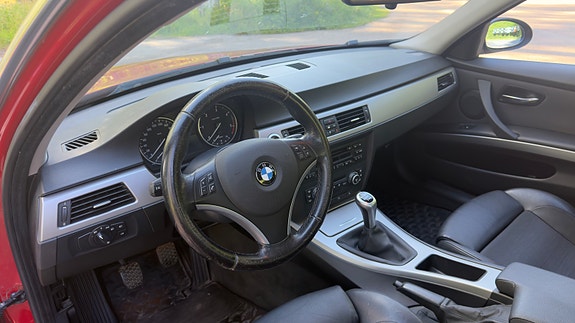 BMW 330xd 5 of 5