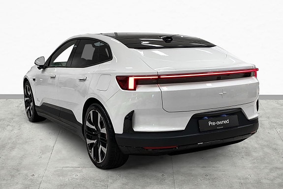 Polestar 4 8 of 15