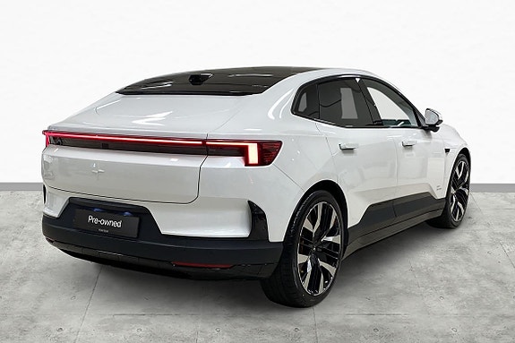 Polestar 4 9 of 15