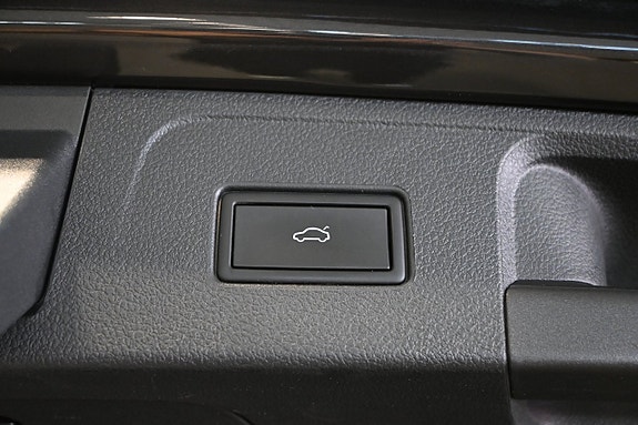 Volkswagen Passat Alltrack 15 of 24