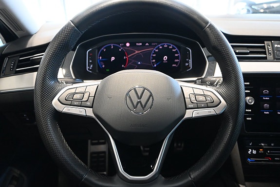 Volkswagen Passat Alltrack 17 of 24
