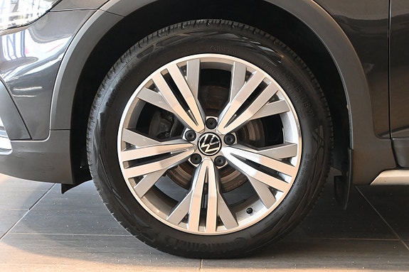 Volkswagen Passat Alltrack 6 of 24