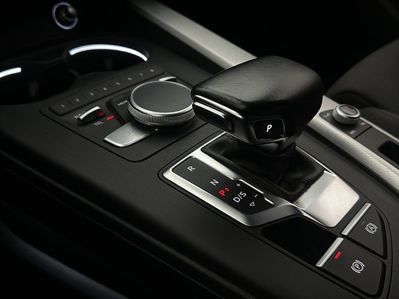 Audi A4 24 of 28