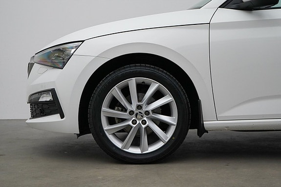 Skoda Scala 2 of 5