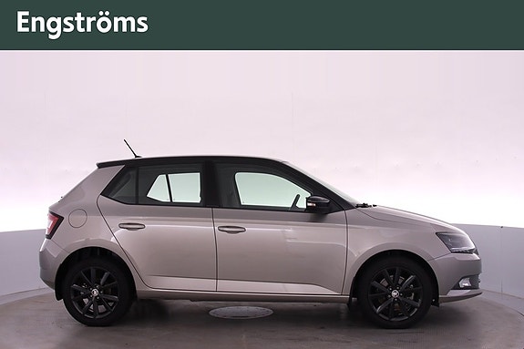 Skoda Fabia 2 of 5