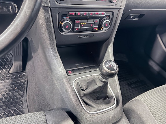 Volkswagen Golf VI 10 of 15