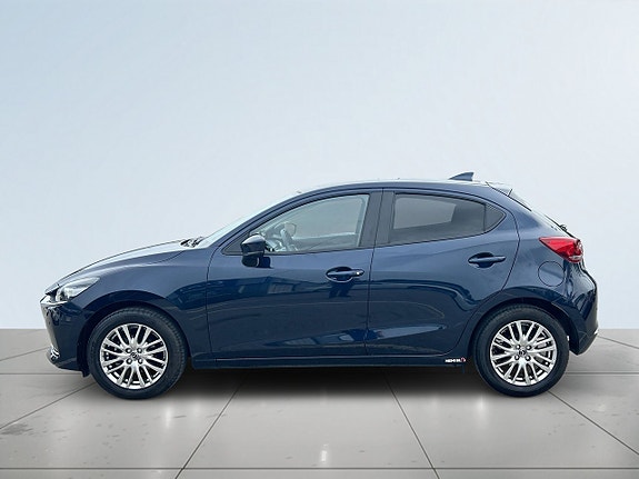 Mazda 2 4 of 5