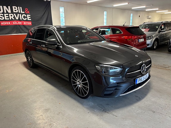 Mercedes-Benz E300 2 of 5
