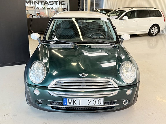 MINI Cooper 4 of 5