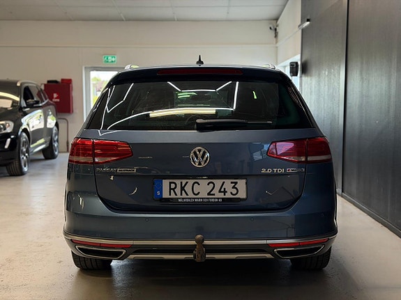 Volkswagen Passat Alltrack 22 of 23