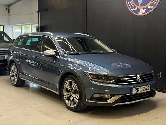 Volkswagen Passat Alltrack 3 of 23
